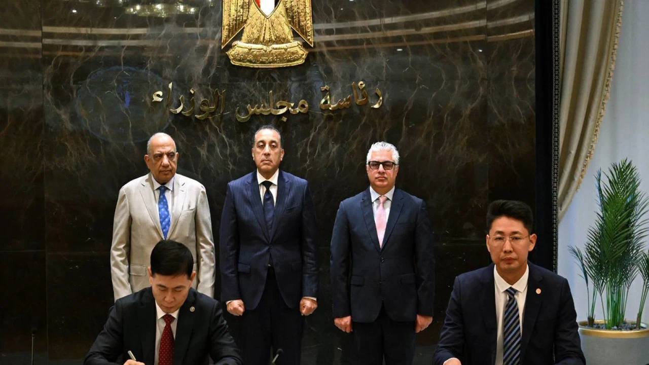 مصر توقع اتفاقية مع زينيث الصينية بقيمة 300 مليون دولار